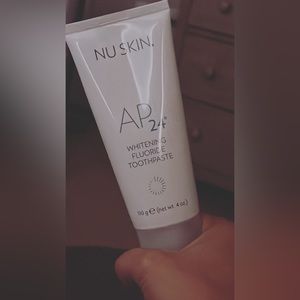 Nuskin’s AP24 whitening toothpaste